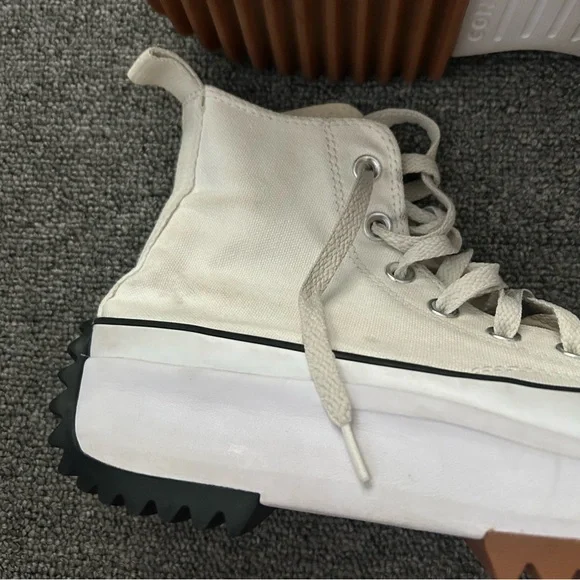 Converse Run Star Hike Lugged Hi Top in Cream, Black, & Gum Women’s Size 7 - Picture 7 of 16